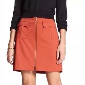 Banana Republic NWOT Orange front zip Skirt size 2